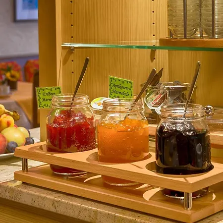 Zum Loewen - Unteres Wirtshaus 3*