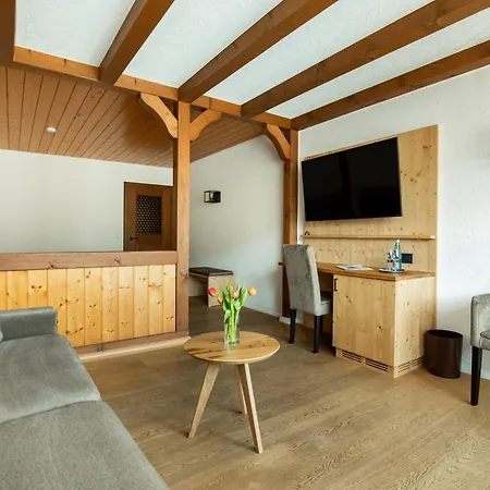 Hotel Zum Loewen - Unteres Wirtshaus 3*