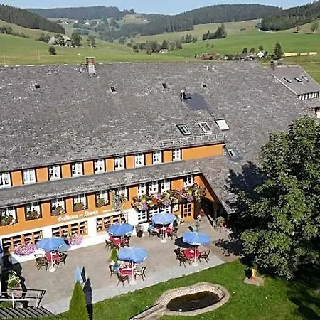 Zum Lowen - Unteres Wirtshaus فندق 3*