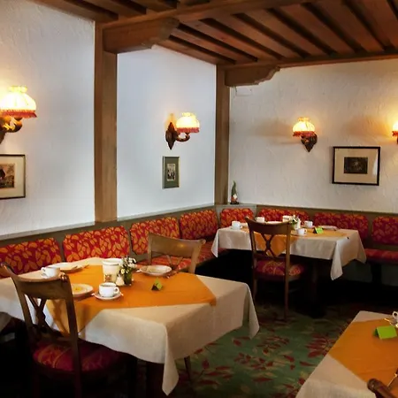 Zum Loewen - Unteres Wirtshaus 3*